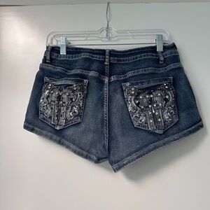 ROMWE  Vintage Dark Blue Jean Shorts with Embellished Pockets Y2K